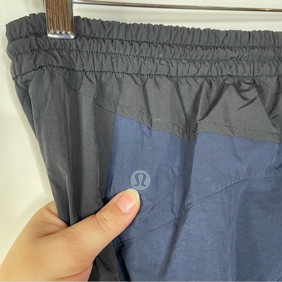 Lululemon Evergreen Track Pant True Navy / Black Size 6 - Picture 7 of 9
